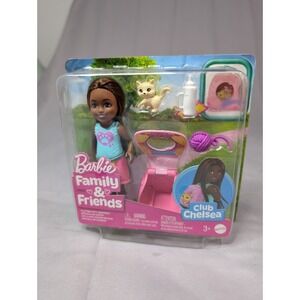 Barbie Family & Friends Playtime Kitty Backpack Brunette Club Chelsea Doll